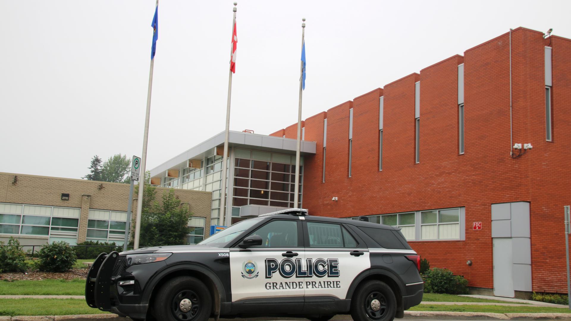 A GPPS cruiser in front of the RCMP detachment