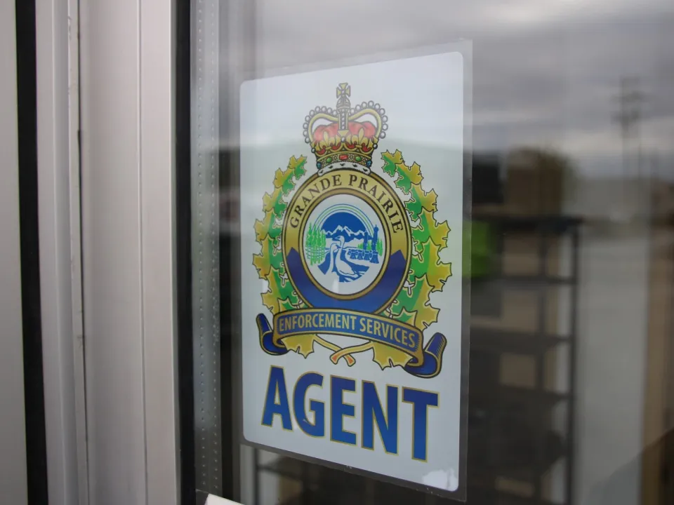 An AGENT program sticker