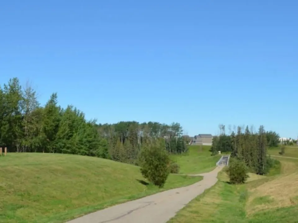 A trail in a Grande Prairie park